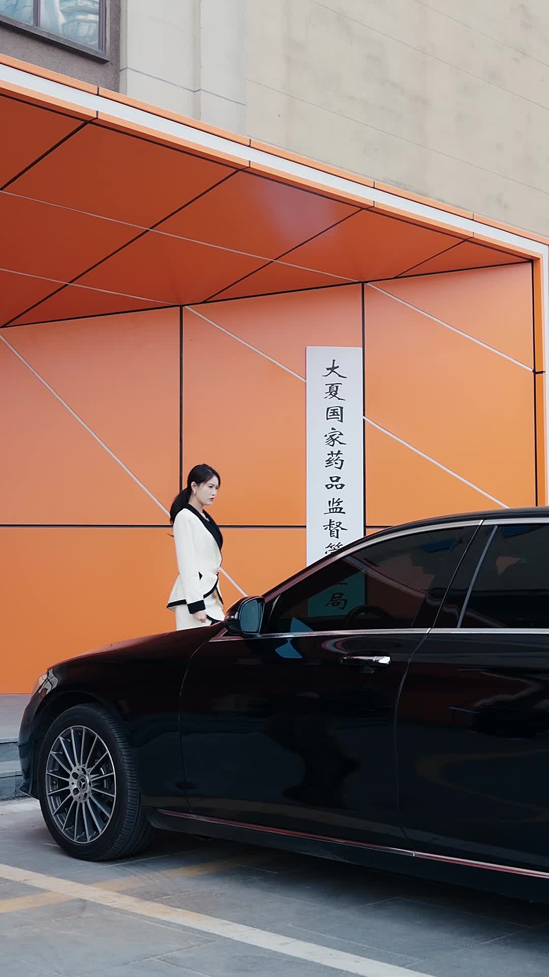 Tập 55 - Người Kế Thừa và Cuộc Hôn Nhân Giả